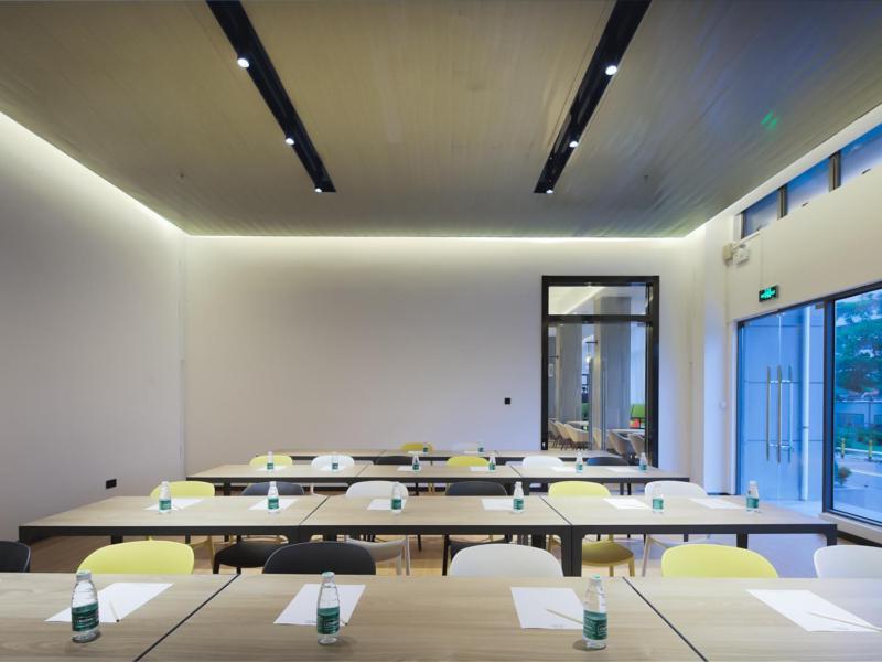 Campanile Shenzhen Bao'An Hotel Exterior photo